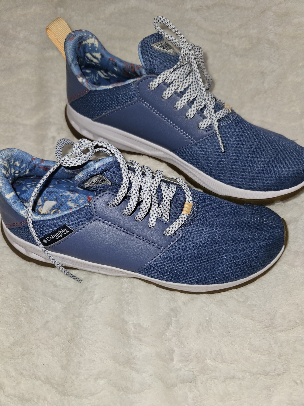 Columbia Women's Blue Lightweight Mesh Sneaker